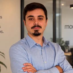 Retrato de Bruno Valiate, Co-founder da monyfai